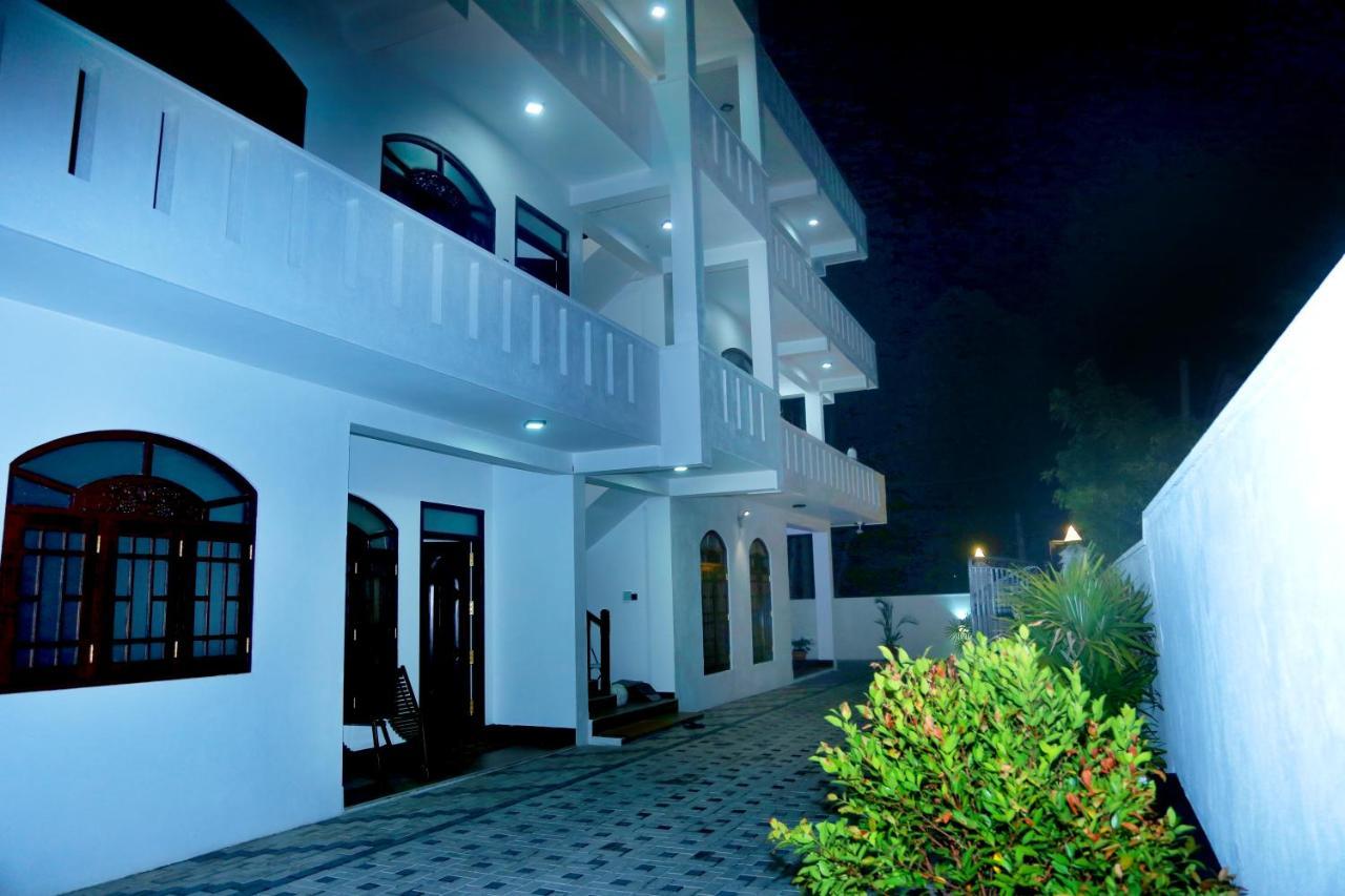 Royal Rich Villa Ambalangoda  Luaran gambar